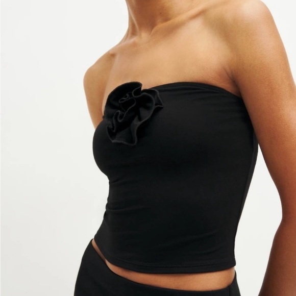 Reformation Adalynn Knit Two Piece Set in Black - Size  - Medium (B978) - Picture 11 of 11